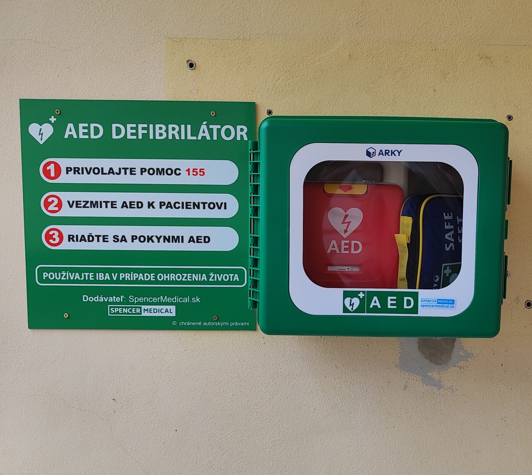 AED Defibrilátor
